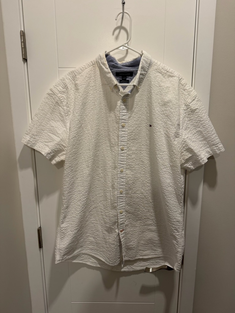 Tommy Hilfiger White Short-Sleeve Seersucker Button-Down Shirt